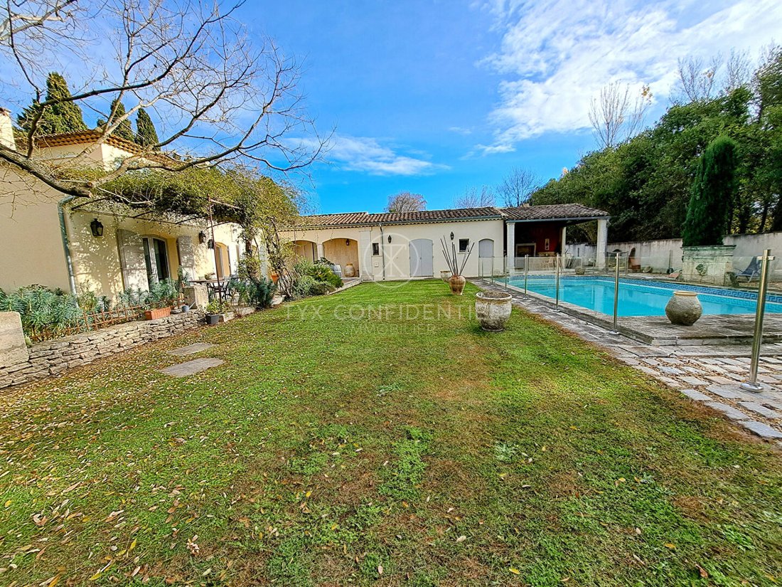 Villa in Saint-Rémy-de-Provence, Provence-Alpes-Côte d'Azur, France 2 - 17330600