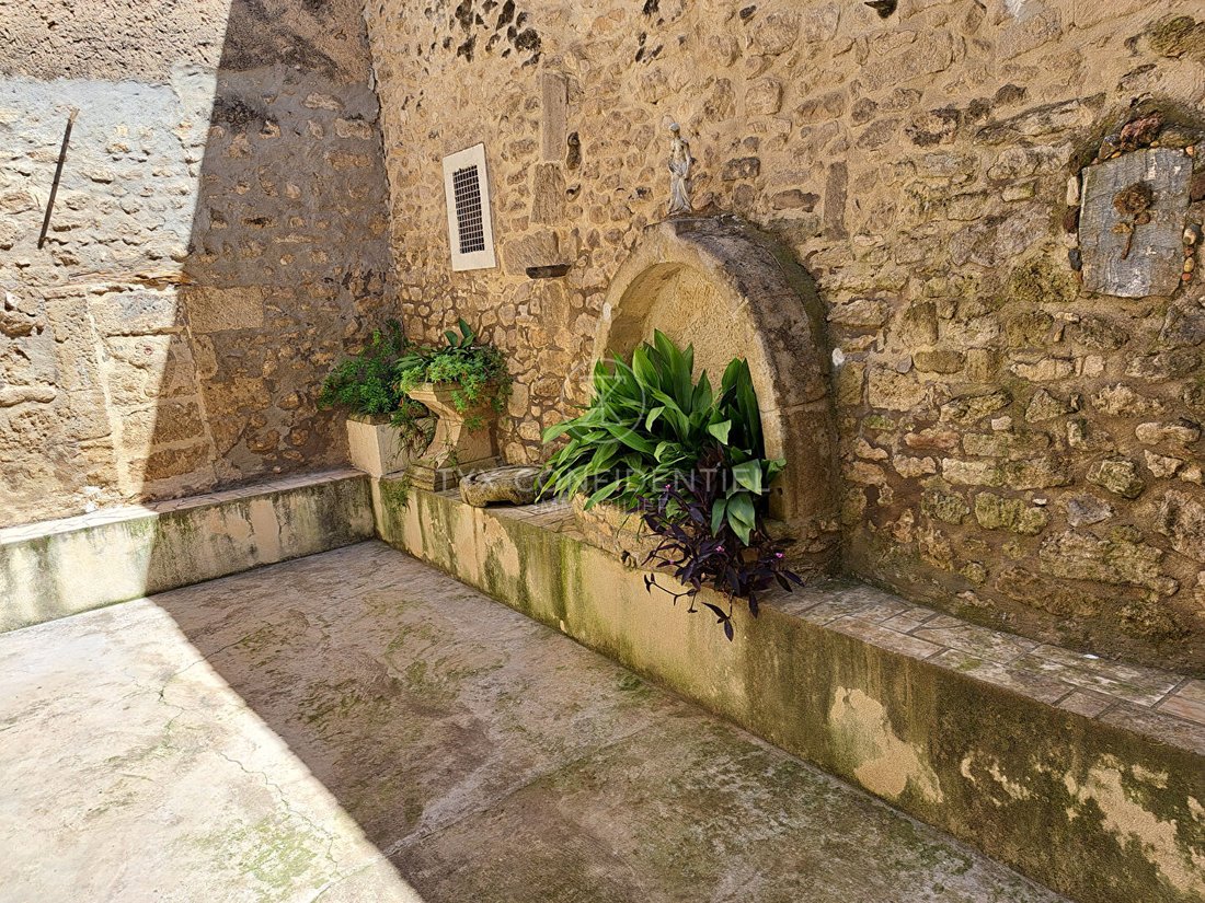 Villa in Saint-Rémy-de-Provence, Provence-Alpes-Côte d'Azur, France 2 - 17330701