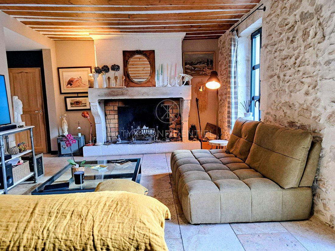 Villa in Saint-Rémy-de-Provence, Provence-Alpes-Côte d'Azur, France 4 - 17330650