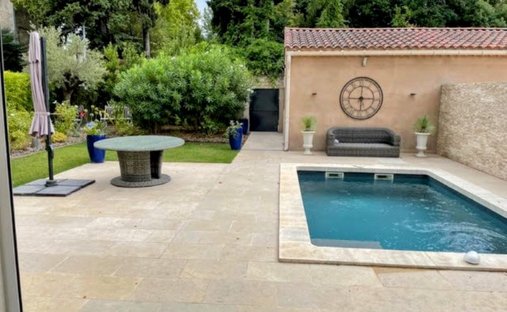 Villa in Saint-Rémy-de-Provence, Provence-Alpes-Côte d'Azur, France 1
