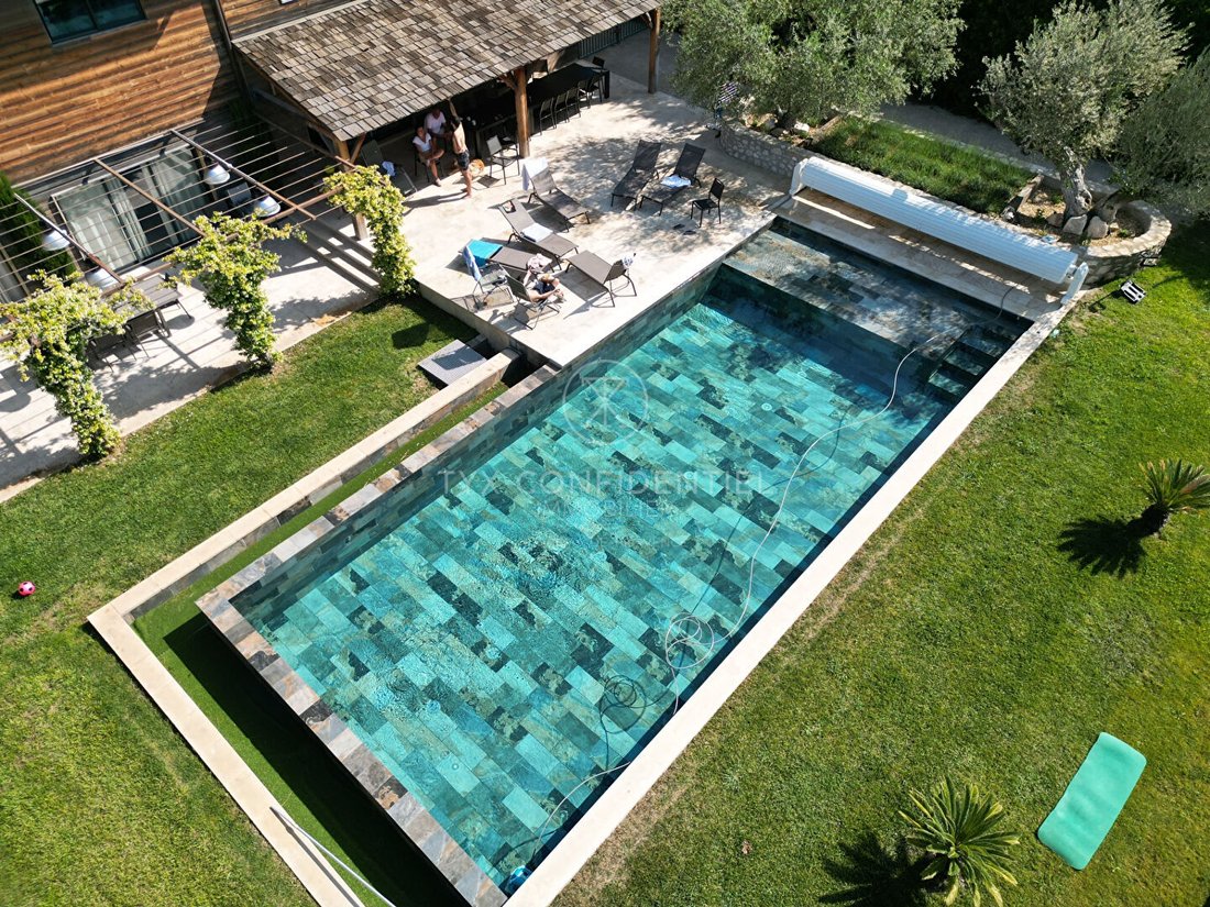 Villa in Saint-Rémy-de-Provence, Provence-Alpes-Côte d'Azur, France 1 - 17330744