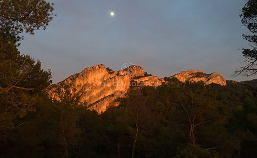 Apartment in Saint-Rémy-de-Provence, Provence-Alpes-Côte d'Azur, France 1