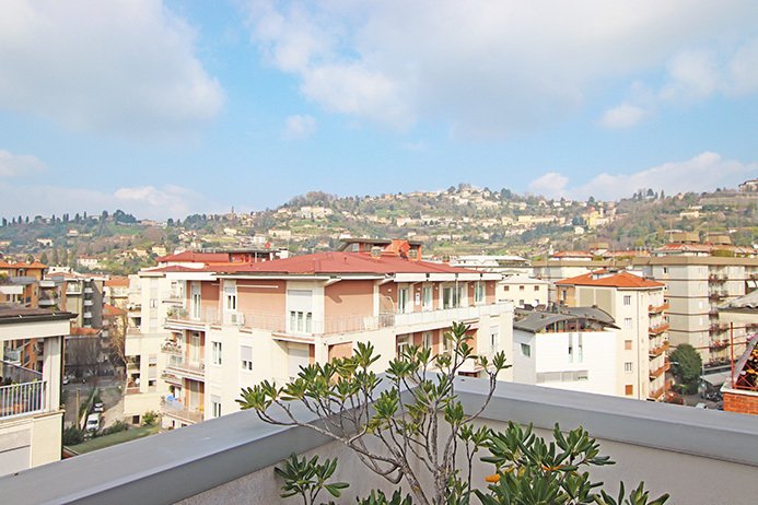 Penthouse in Saint Lucia, Bergamo, Italy 3 - 16047319