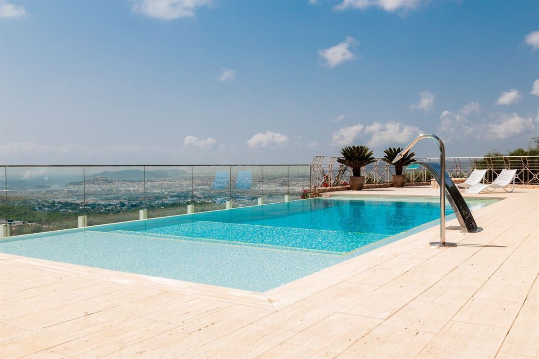 Villa in Can Furnet, Santa Eularia des Riu, Balearic Islands 1 - 17330912