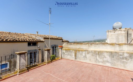 House in Center, Noto, Sicily 1