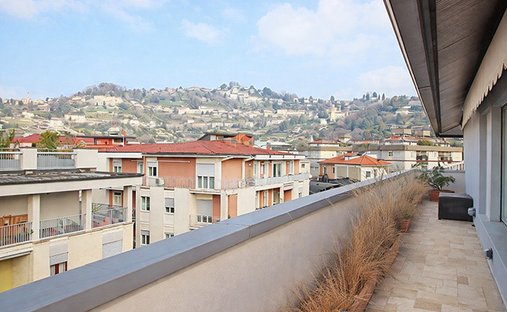 Penthouse in Saint Lucia, Bergamo, Italy 1