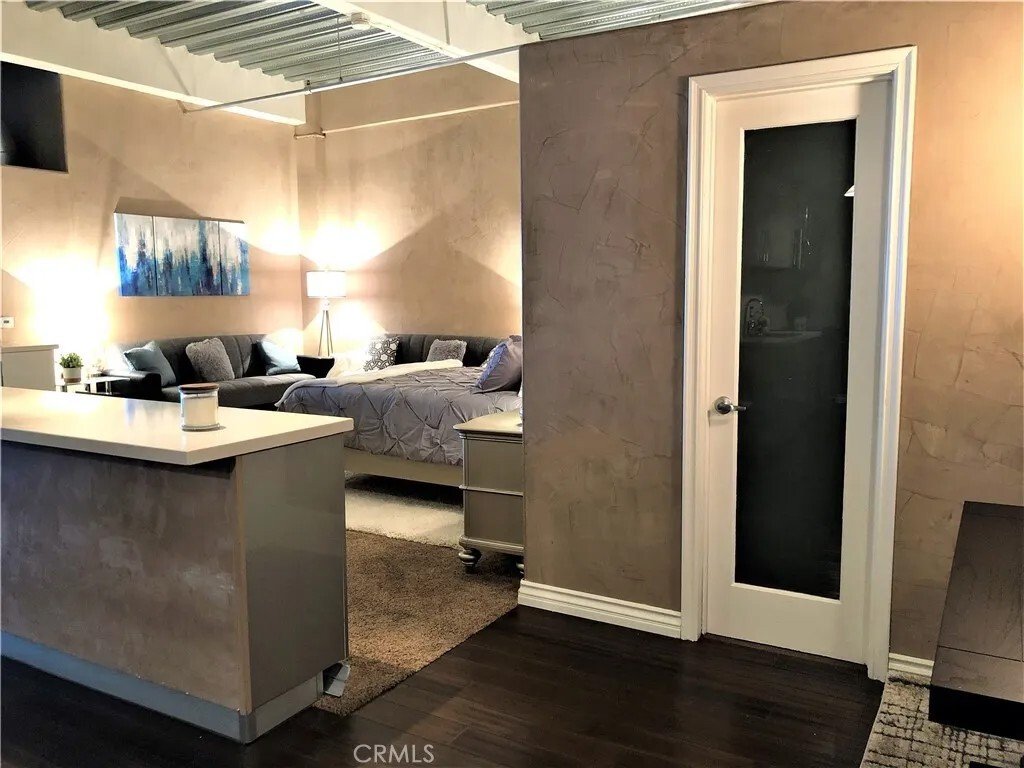 Condo in Los Angeles, California, United States 4 - 17331471