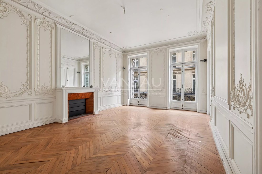 Apartment in Triangle d'Or, Paris 8e Arrondissement, Paris 4 - 17331955