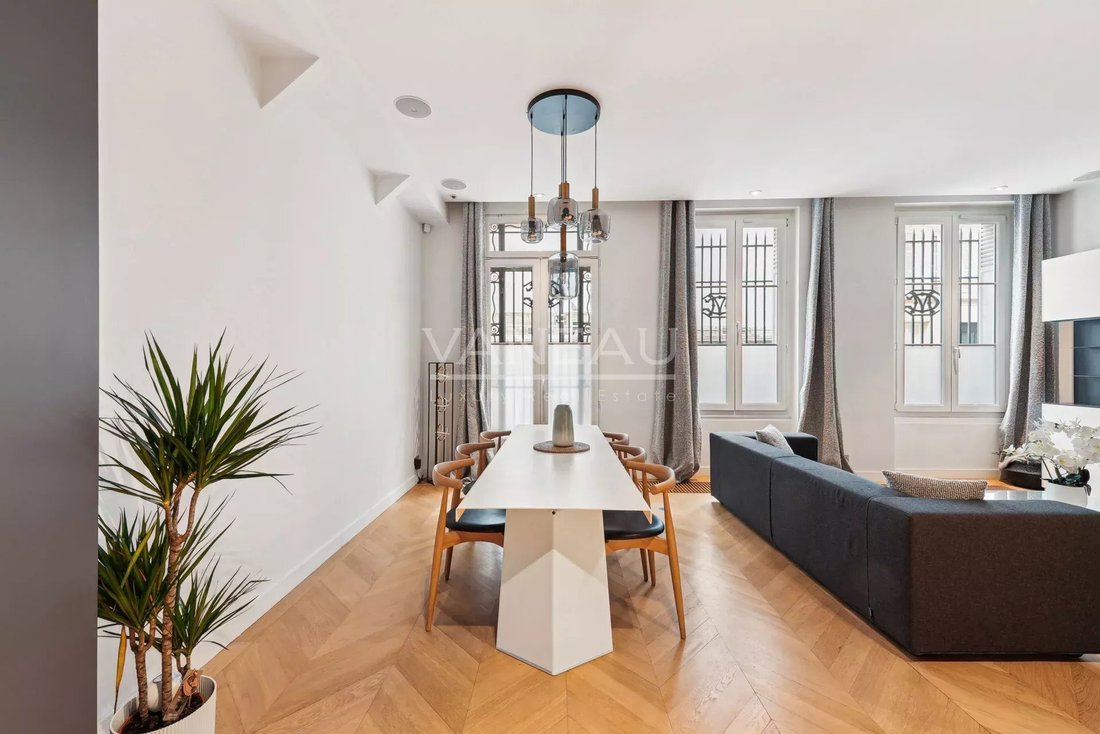 Apartment in Elysées-Madeleine, Paris 8e Arrondissement, Paris 3 - 17331931
