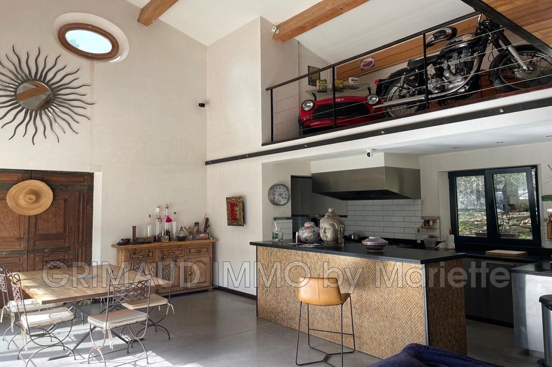 Villa in Grimaud, Provence-Alpes-Côte d'Azur, France 3 - 13794066
