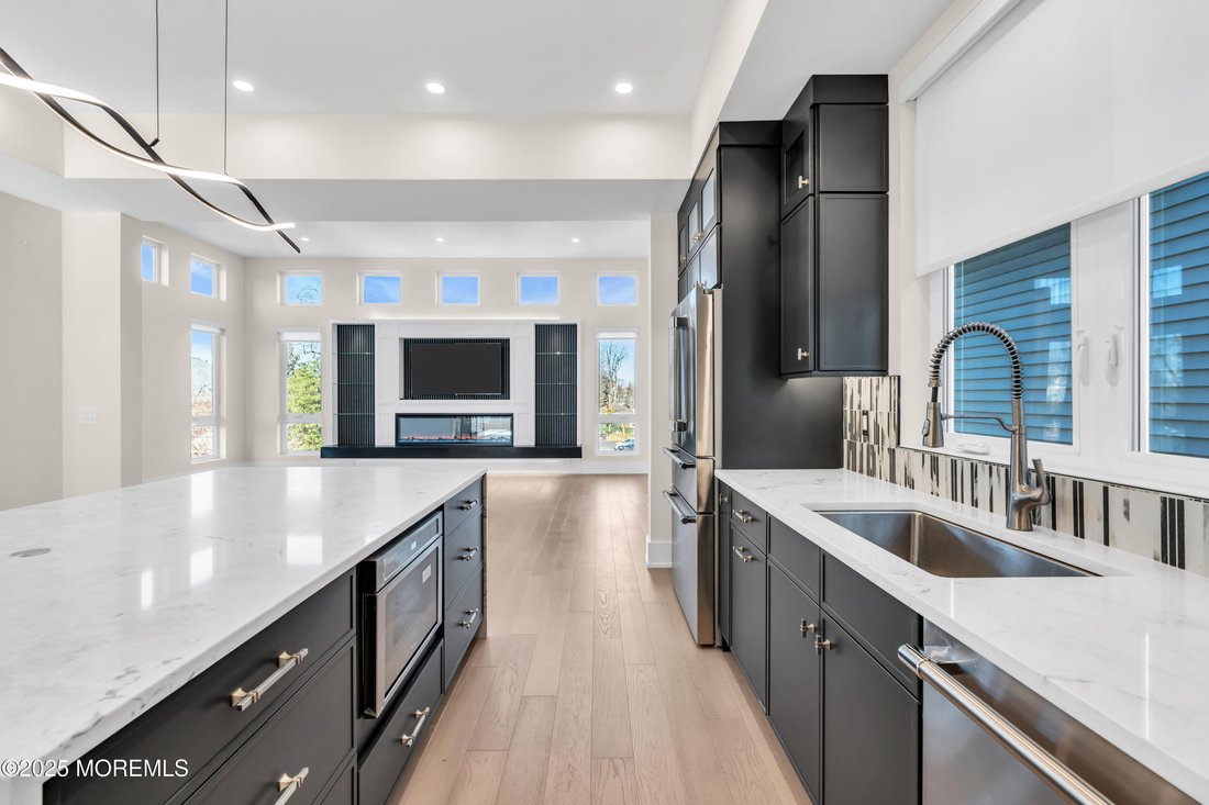 House in Long Branch, New Jersey, United States 5 - 17331142