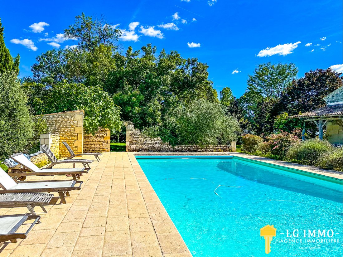 Estate in Saint-Germain-du-Seudre, Nouvelle-Aquitaine, France 5 - 17332102