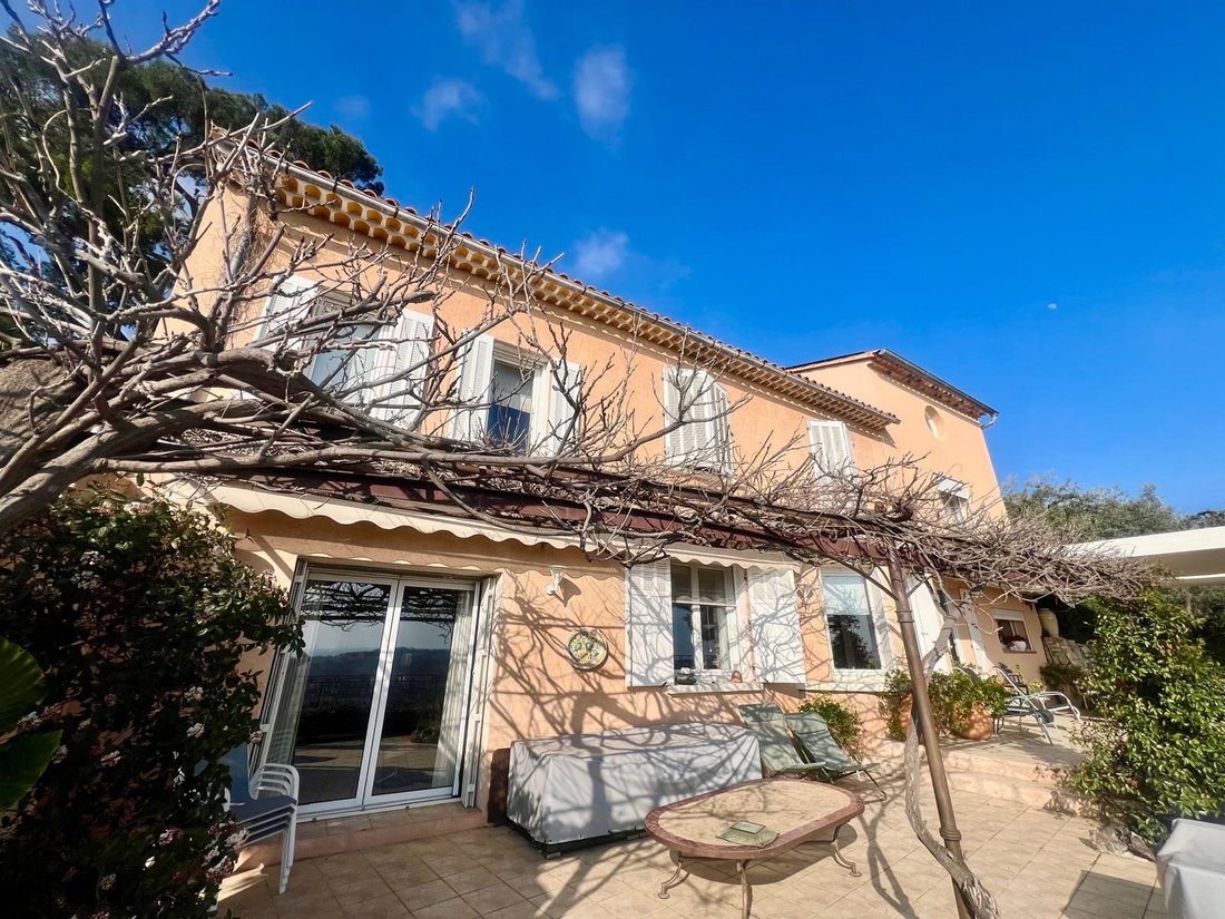 House in Le Revest-les-Eaux, Provence-Alpes-Côte d'Azur, France 1 - 17331952