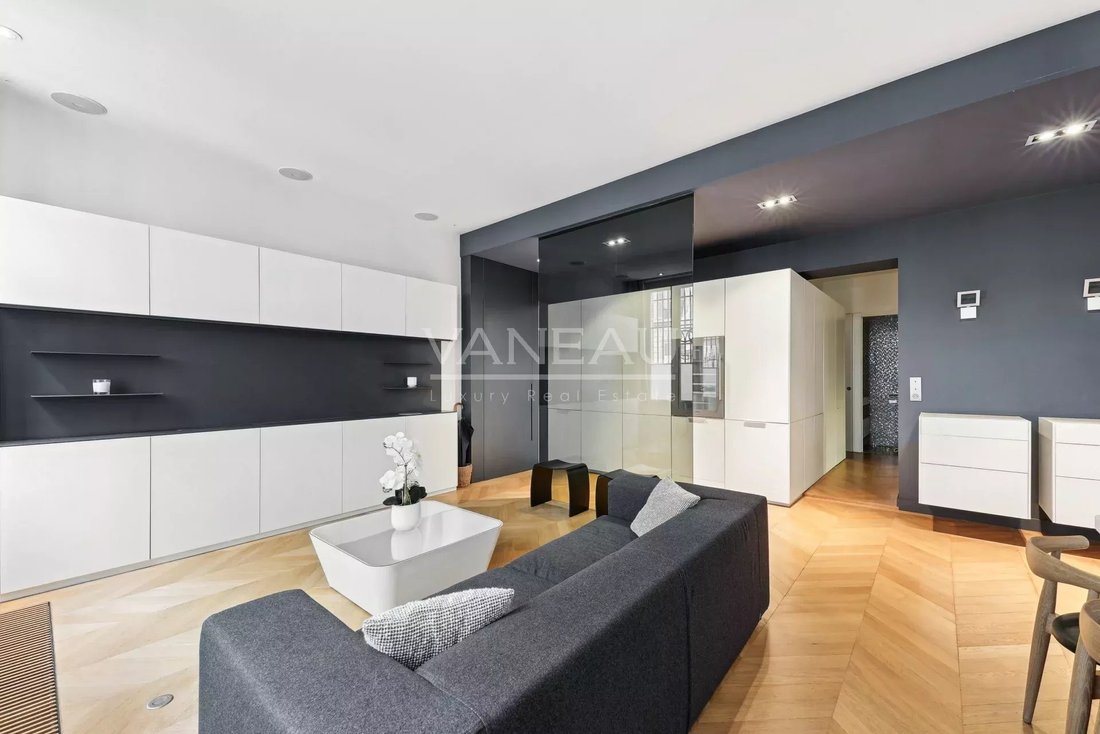 Apartment in Elysées-Madeleine, Paris 8e Arrondissement, Paris 5 - 17331931