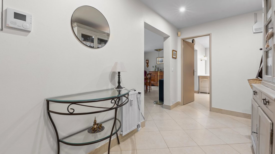 Apartment in Buzenval, Garches, France 2 - 17331435