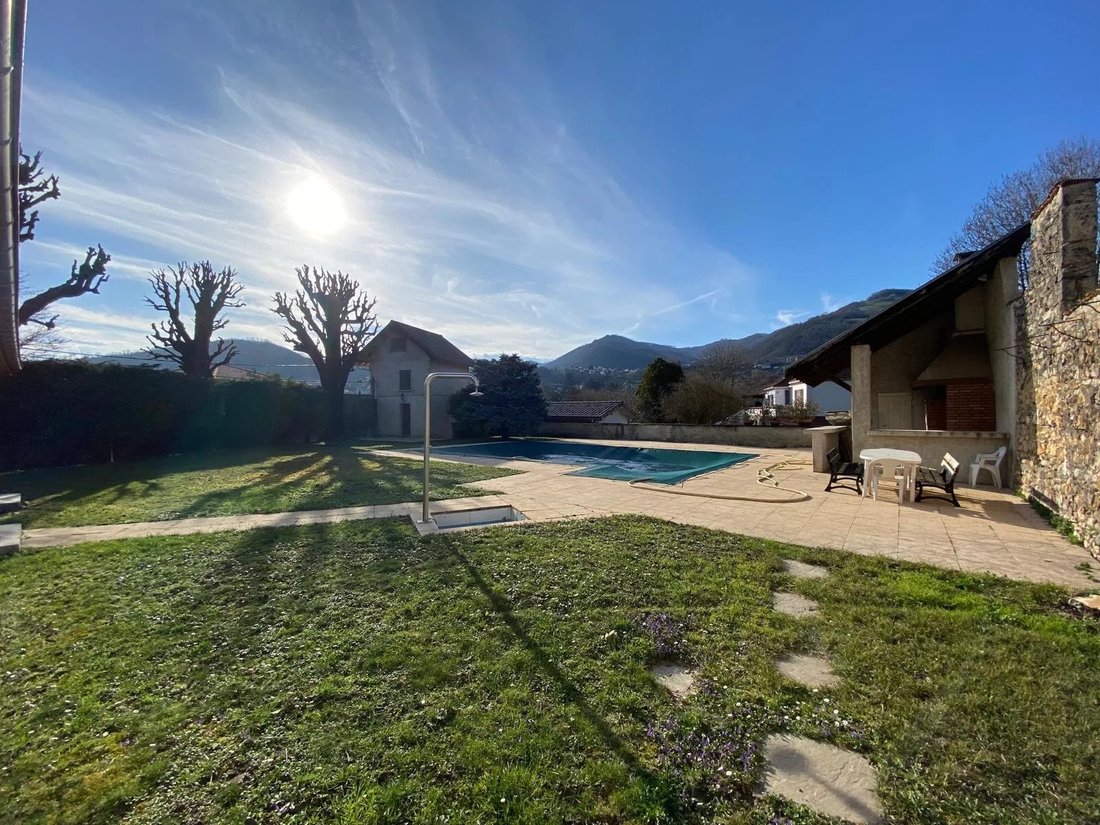 Estate in Plaine et Coteaux, Tullins, France 1 - 13638773