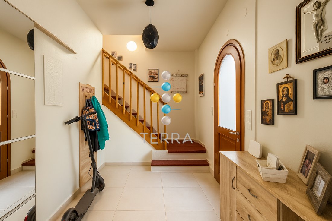 House in Crete, Greece 1 - 17331617