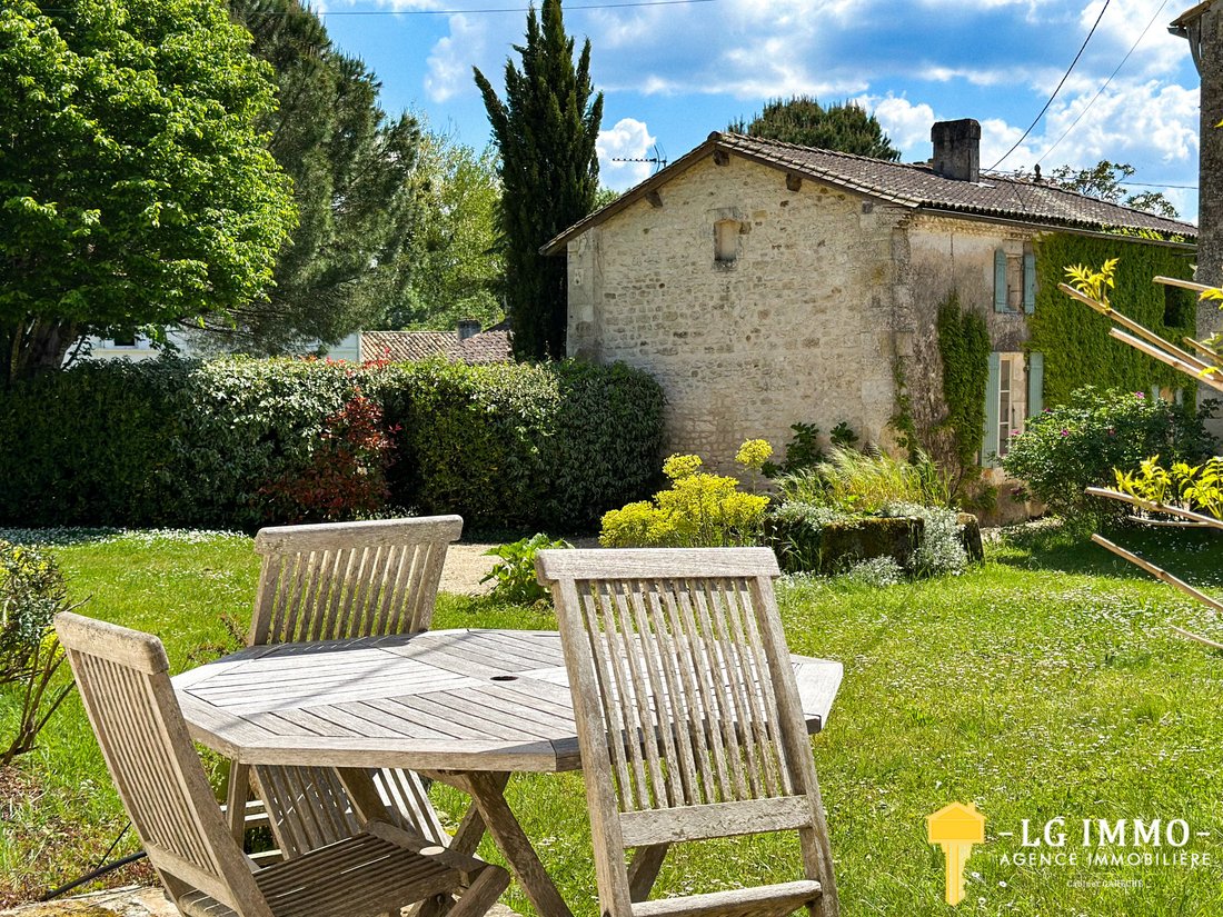 Estate in Saint-Germain-du-Seudre, Nouvelle-Aquitaine, France 4 - 17332102