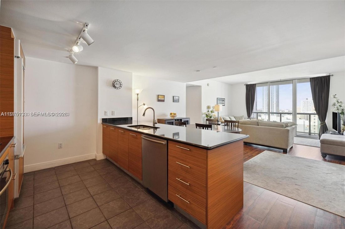 Condo in Miami, Florida, United States 5 - 17331263
