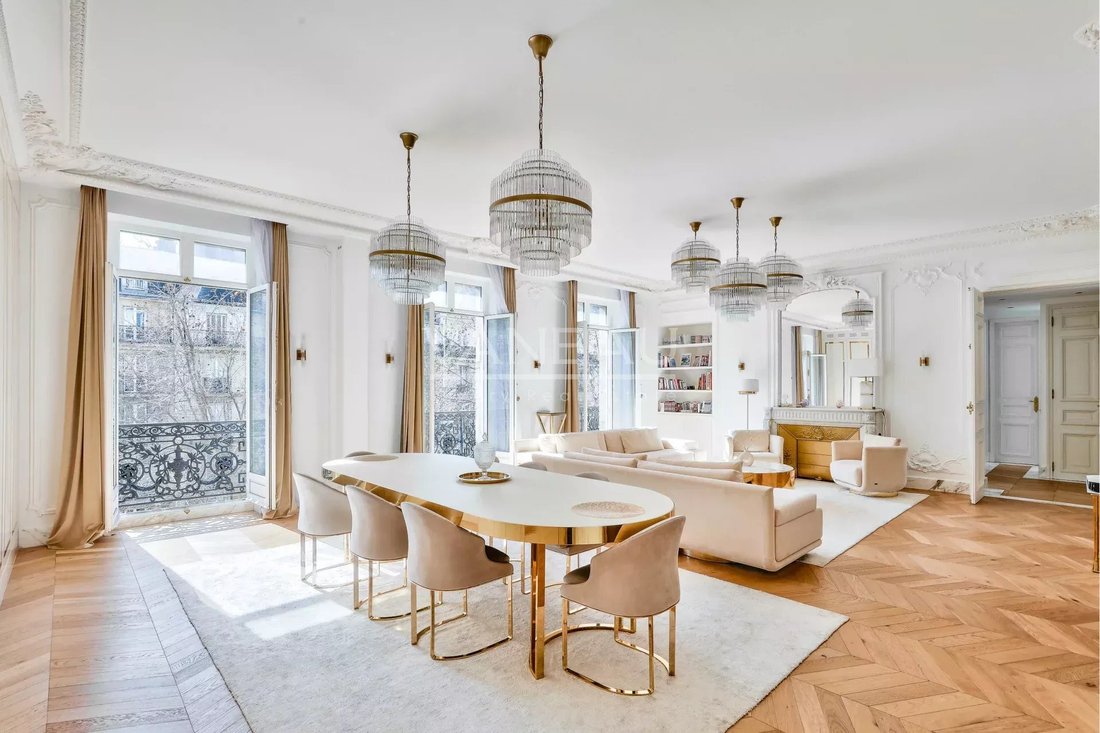 Apartment in Hoche-Friedland, Paris 8e Arrondissement, Paris 2 - 17331927