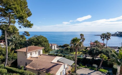 Villa in Antibes, Provence-Alpes-Côte d'Azur, France 1