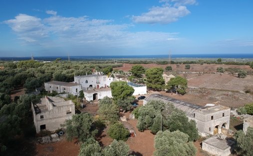 Estate in Ludovico Street - Corso Umberto I - Vittorio Emanuele Street, Ostuni, Apulia 1
