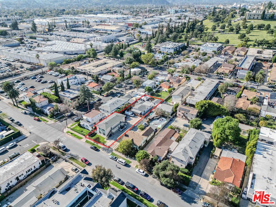 Los Angeles, California, United States 5 - 17331549