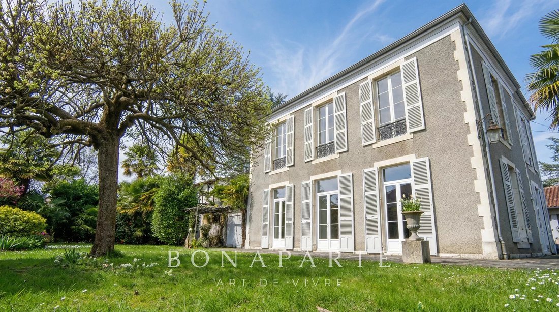 House in Pau, Nouvelle-Aquitaine, France 2 - 17311441