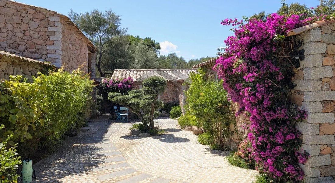 House in Porto-Vecchio, Corsica, France 3 - 15509224