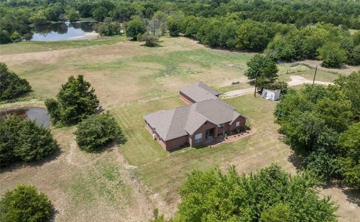 House in Ladonia, Texas, United States 1