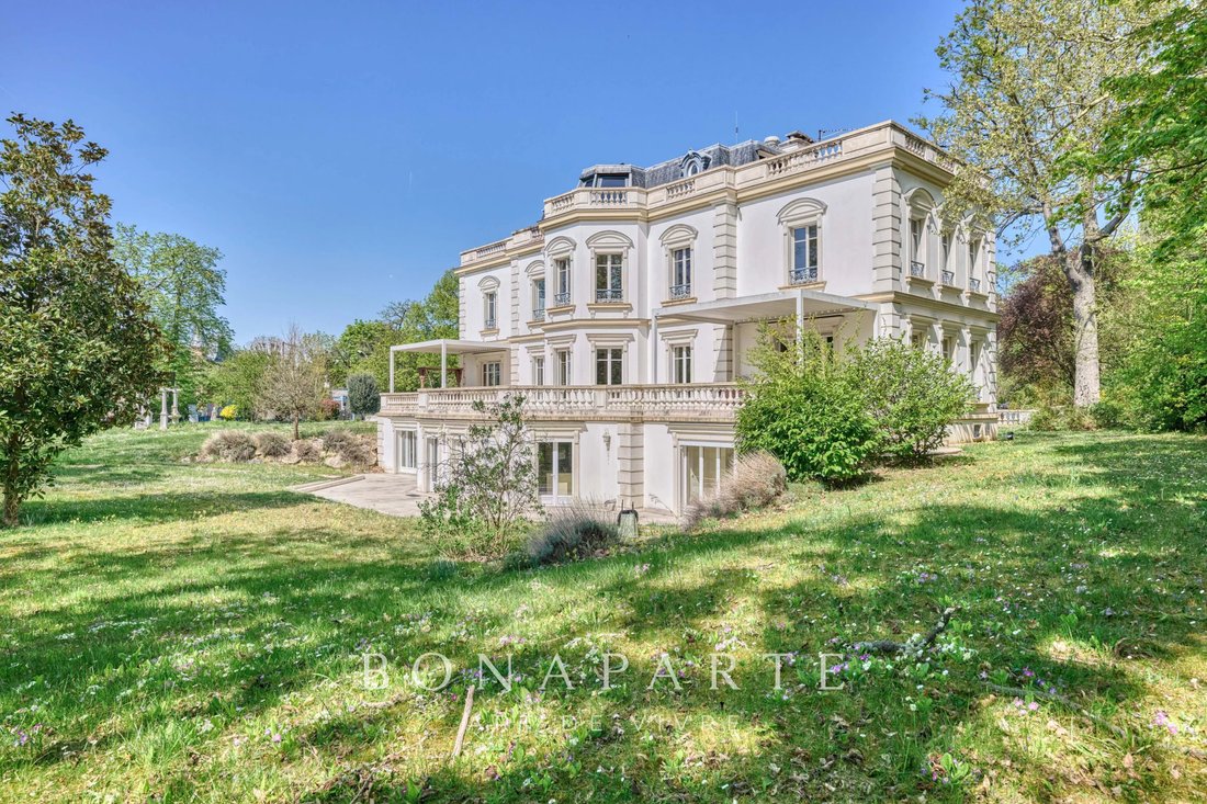 House in Le Vésinet, Ile-de-France, France 1 - 17311430