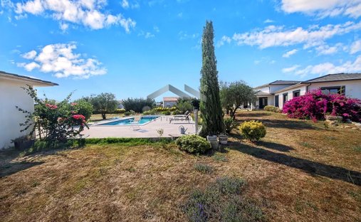 Villa in Aleria, Corsica, France 1