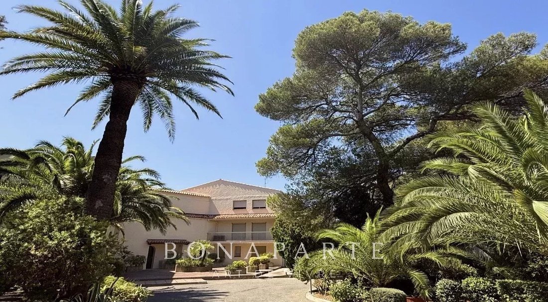 Apartment in Plateau Notre Dame Sud-Bord de mer-Beaurivage, Saint-Raphaël, France 5 - 17150159