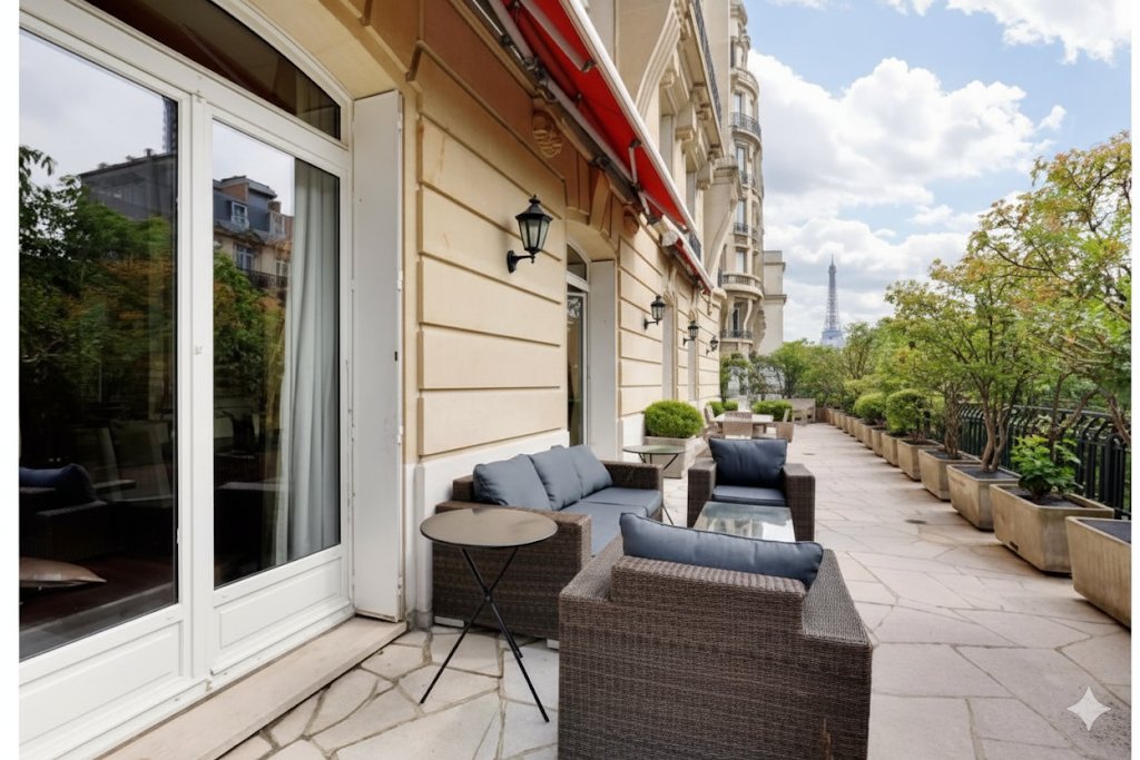 Apartment in Muette Nord, Paris 16e Arrondissement, Paris 1 - 13719125