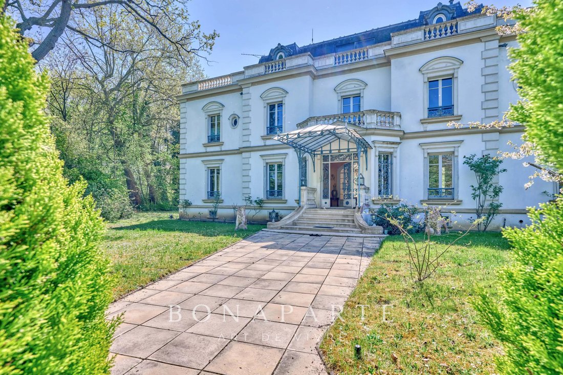 House in Le Vésinet, Ile-de-France, France 2 - 17311430