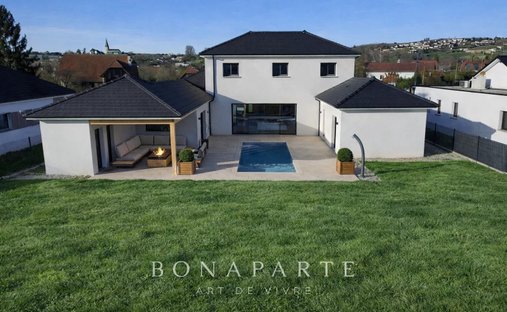 House in Serres-Castet, Nouvelle-Aquitaine, France 1