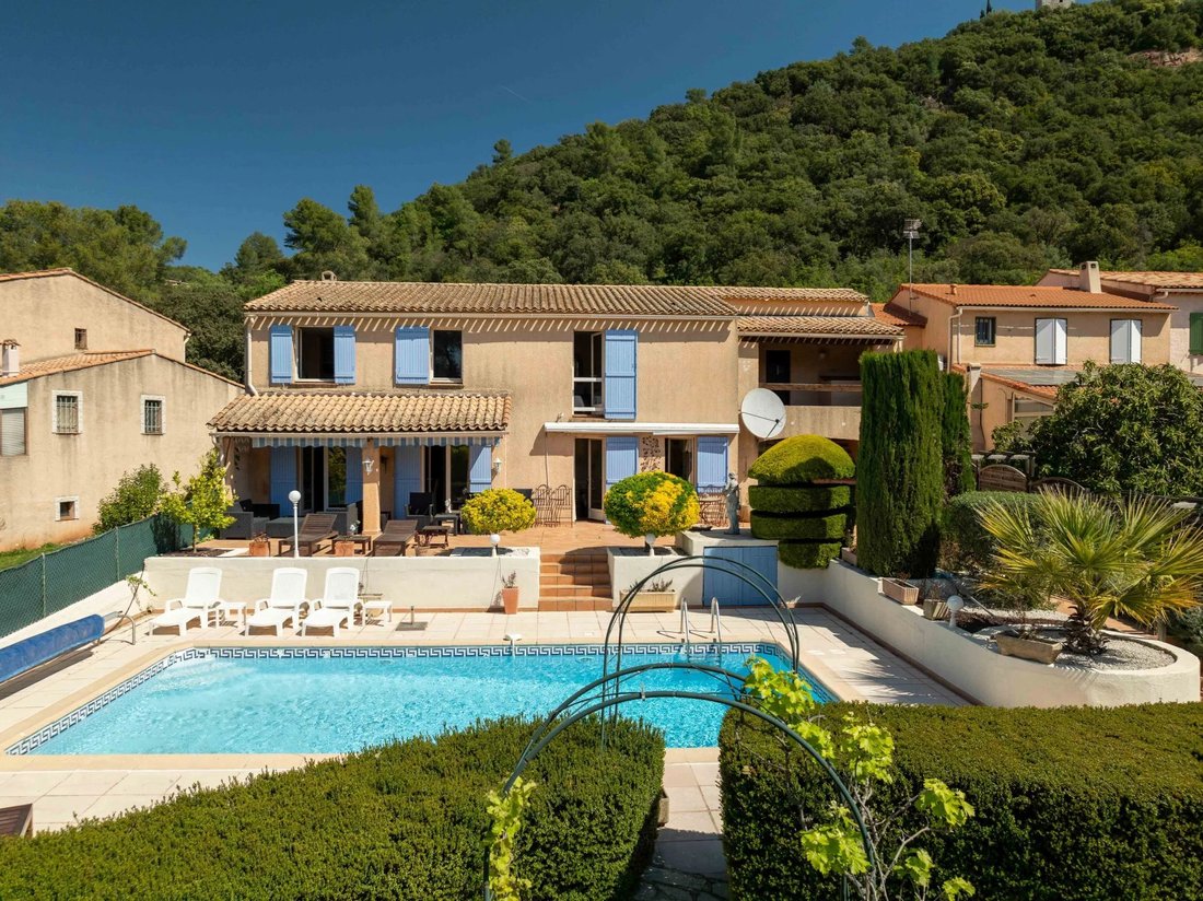Villa in Taradeau, Provence-Alpes-Côte d'Azur, France 1 - 17331307