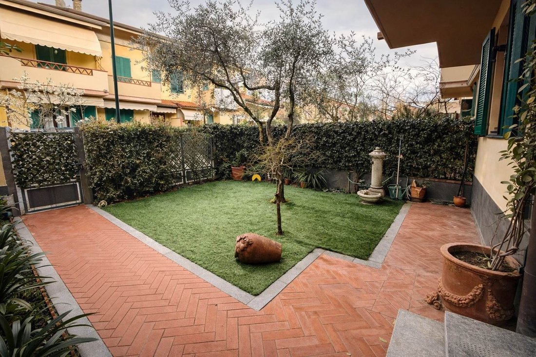 Villa in Center, Forte dei Marmi, Tuscany 2 - 17331376