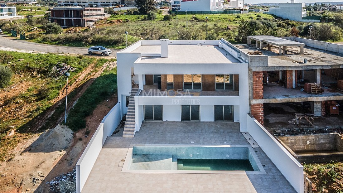 House in Mexilhoeira Grande, Algarve, Portugal 3 - 14034823