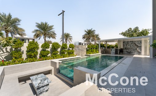 Villa in Dubai, Dubai, United Arab Emirates 1