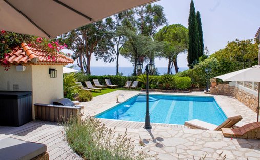 Villa in Les Issambres, Roquebrune-sur-Argens, France 1