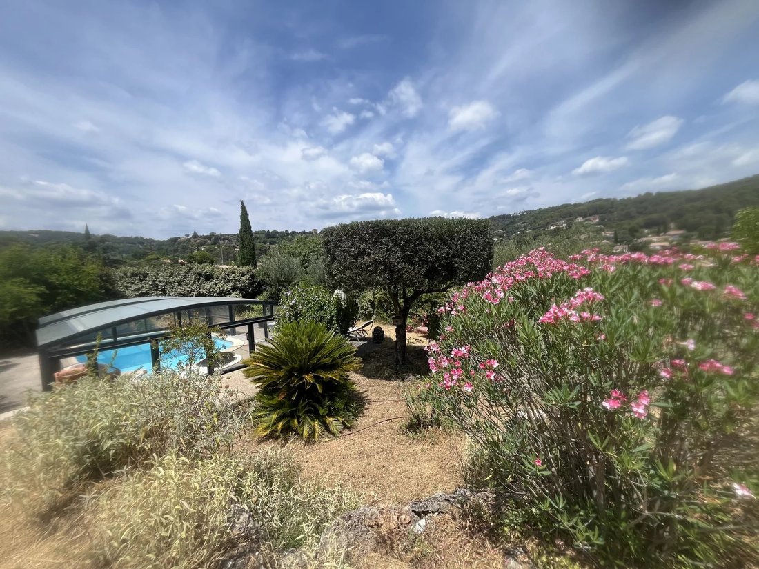 Villa in Cotignac, Provence-Alpes-Côte d'Azur, France 1 - 17331210