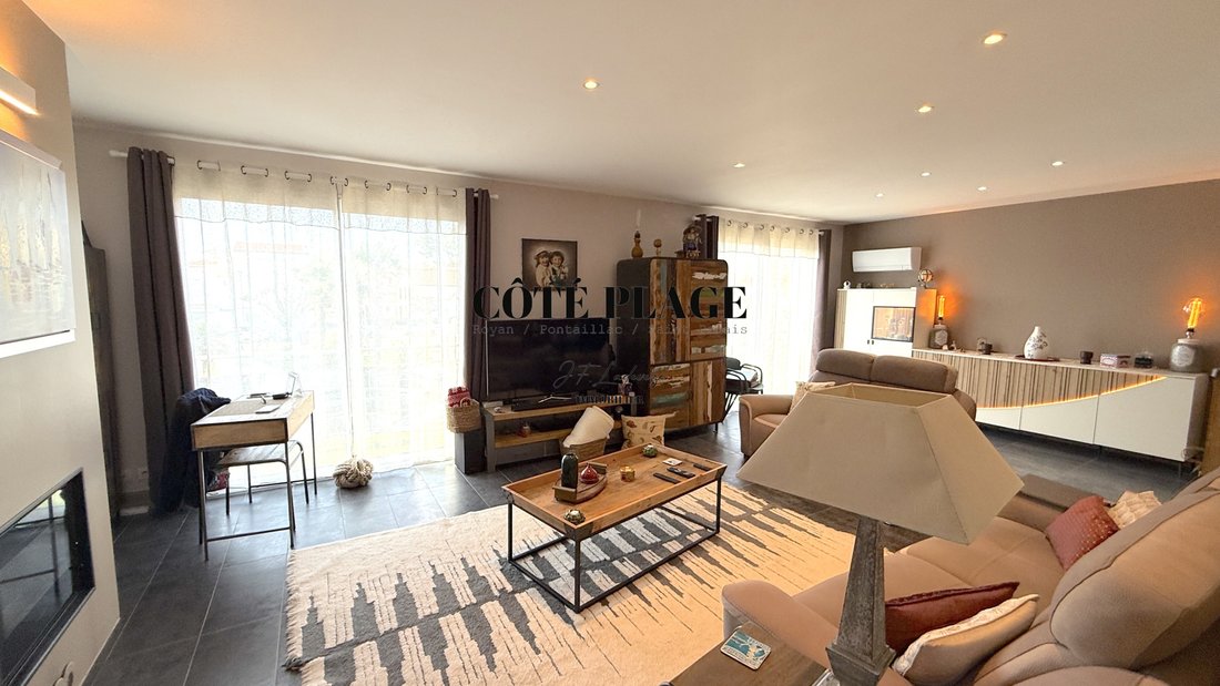 Apartment in Saint-Palais-sur-Mer, Nouvelle-Aquitaine, France 1 - 17332079