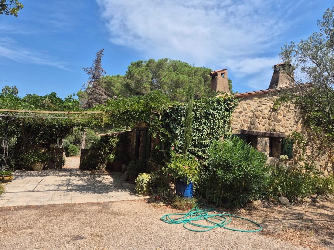 Villa in Le Plan-de-la-Tour, Provence-Alpes-Côte d'Azur, France 5 - 17331331