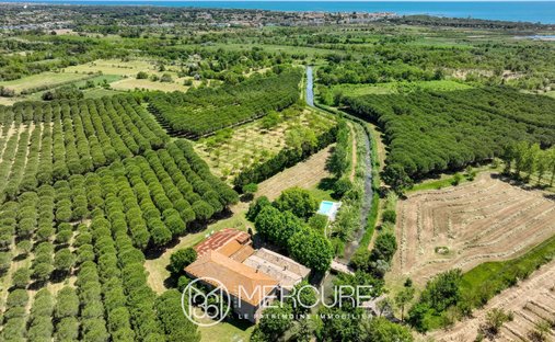 Estate in Vias, Occitania, France 1