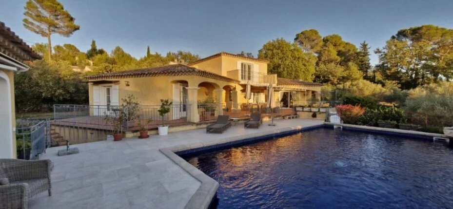 Villa in Saint-Antonin-du-Var, Provence-Alpes-Côte d'Azur, France 1 - 17331305