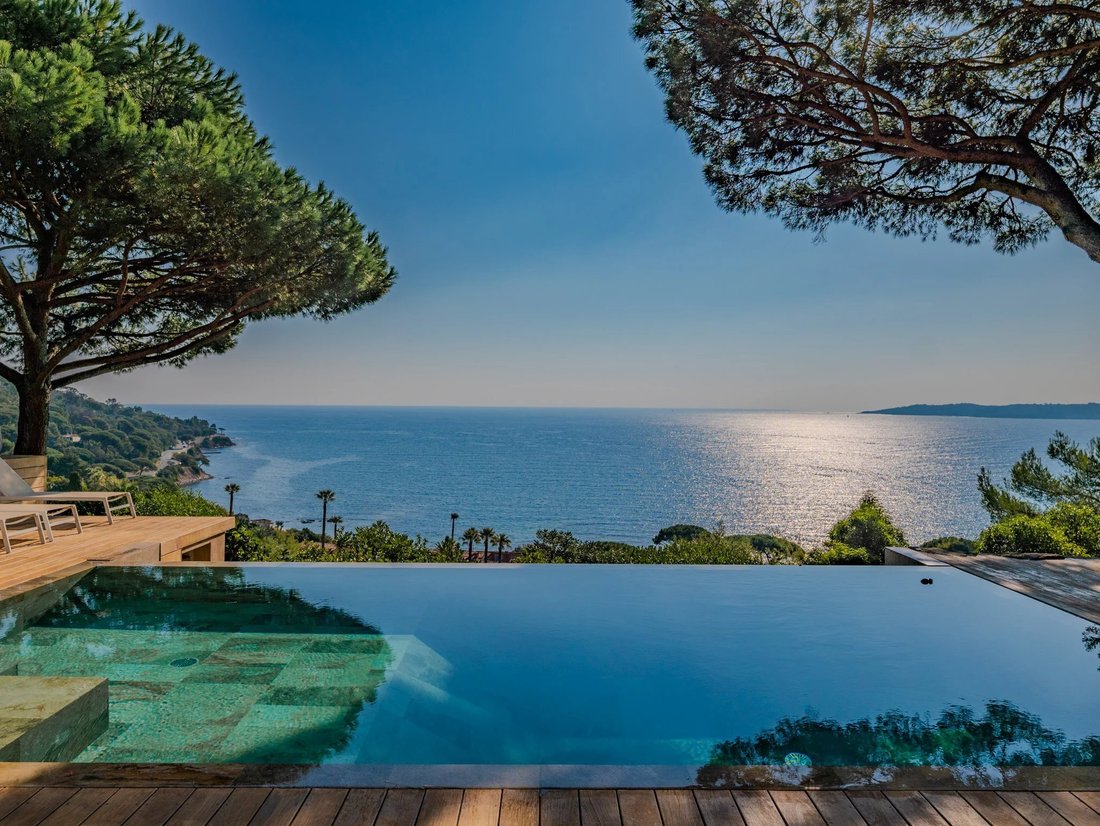 Villa in Ville-Les Saquedes-Le Bouillonnet, Sainte-Maxime, France 2 - 16938036
