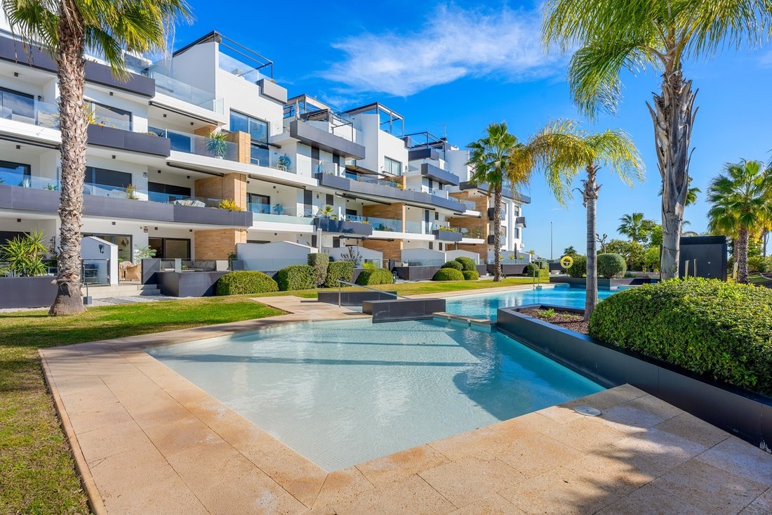Apartment in Orihuela, Valencian Community, Spain 2 - 17332234