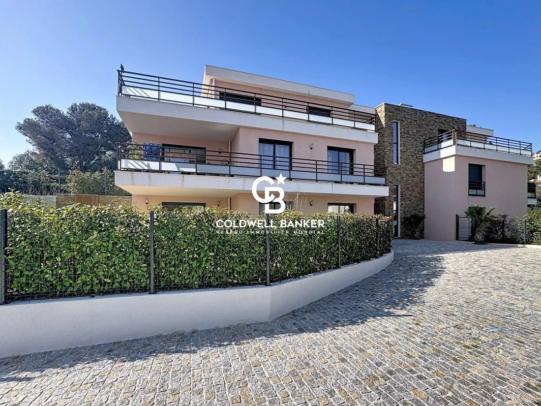 Apartment in Le Dramont-Agay-Anthéor-Le Trayas, Saint-Raphaël, France 3 - 17331227