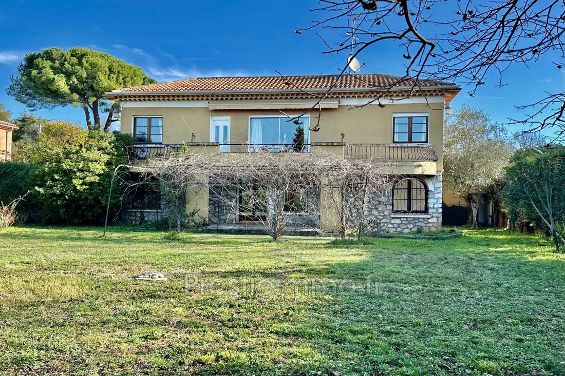 Villa in Nord, Roquefort-les-Pins, France 1 - 17332138